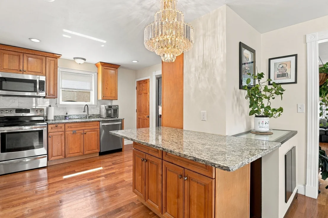 Photo of 7 Geneva Avenue