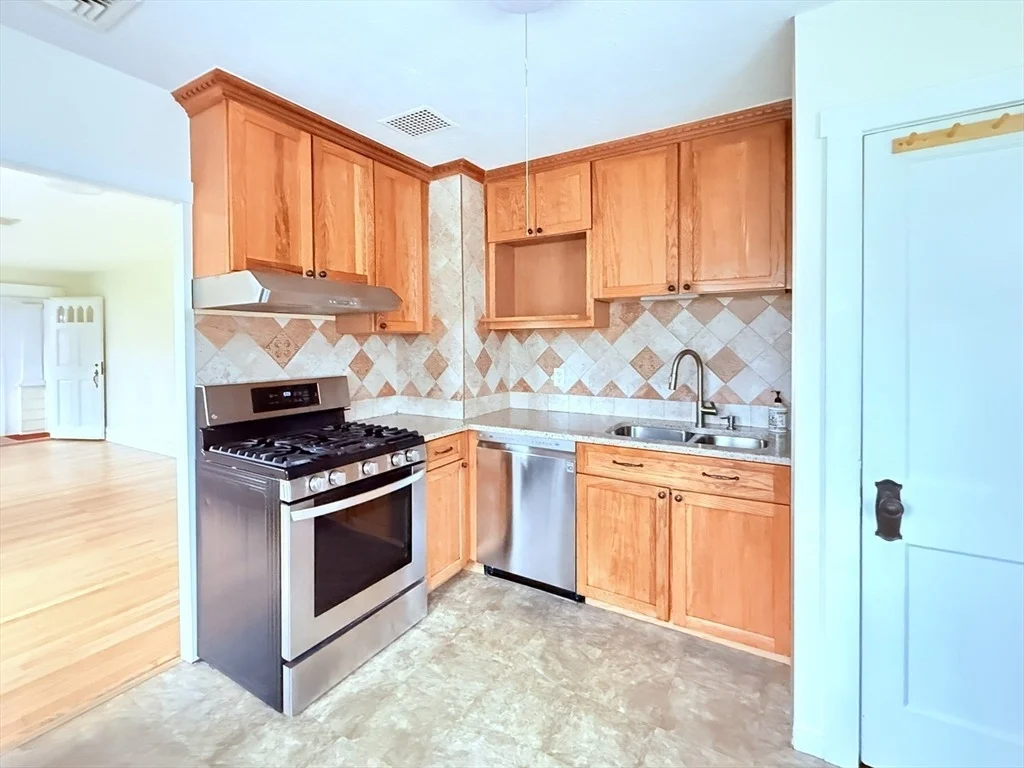 Photo of 47 Kendall Ave
