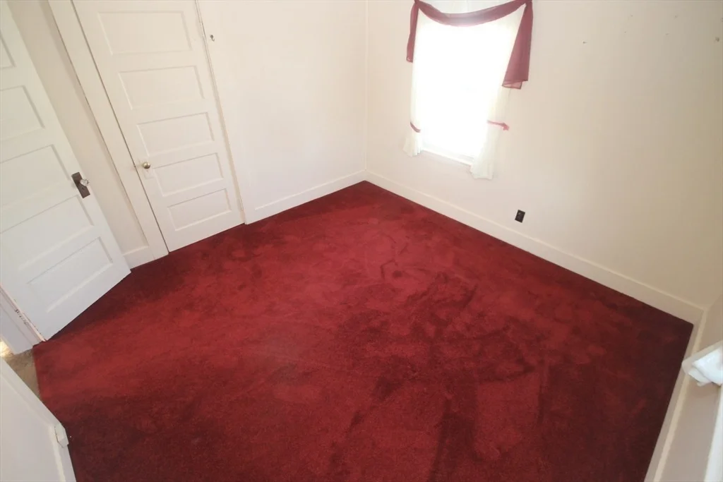Photo of 105 Warfield Avenue