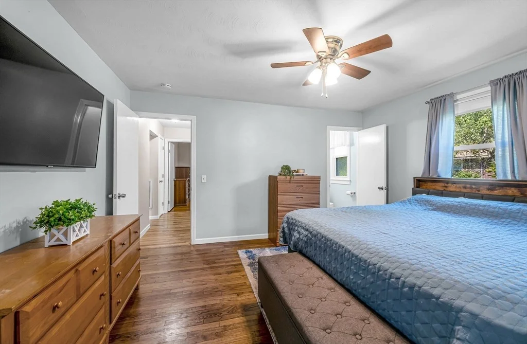 Photo of 114 Fenway Dr