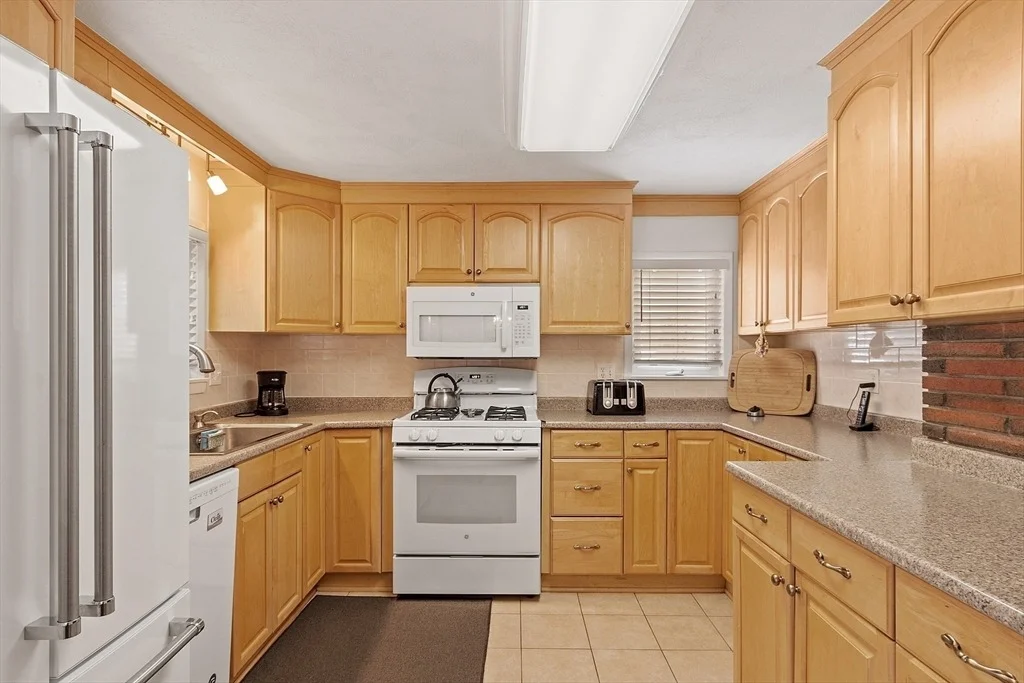 Photo of 17 Seneca Dr
