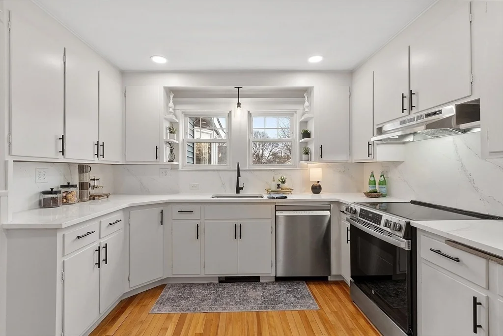 Photo of 8 Veteran Rd