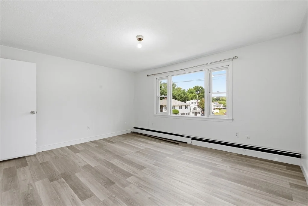 Photo of 95 Lillian Ter