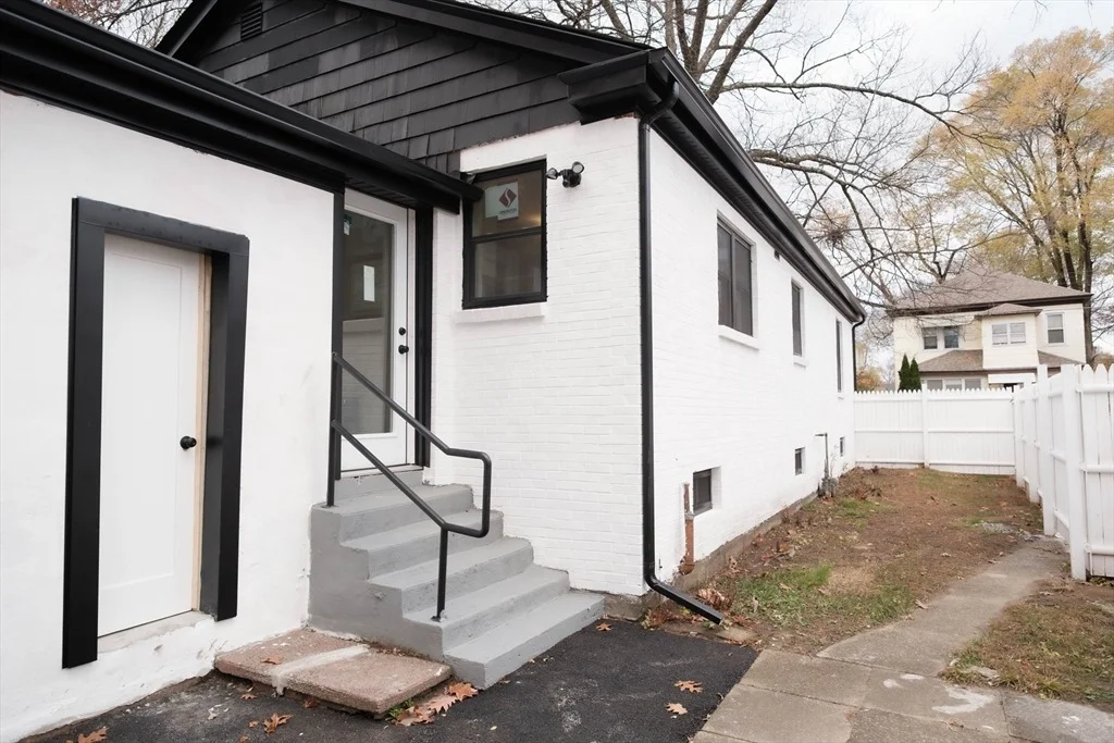 Photo of 181 Freeman Ter