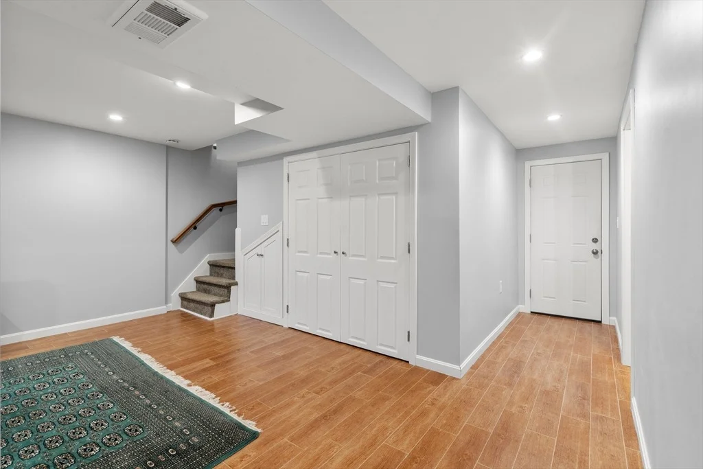 Photo of 21 Michigan Drive