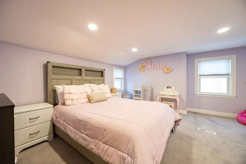 Photo of 16 Sunset Dr