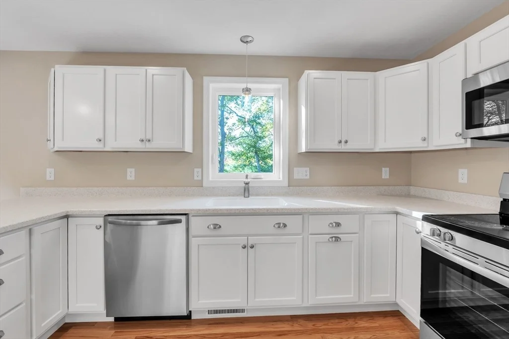 Photo of 18 Columbine Rd