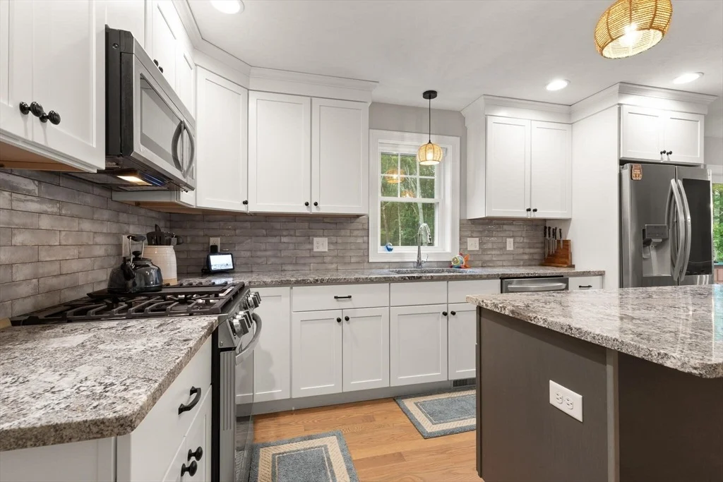 Photo of 187 Run Brook Cir