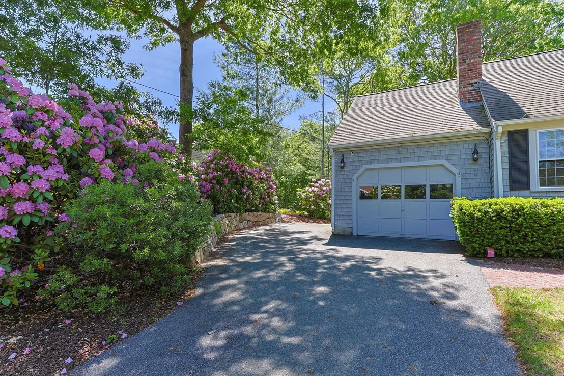 Photo of 114 King Arthur Dr