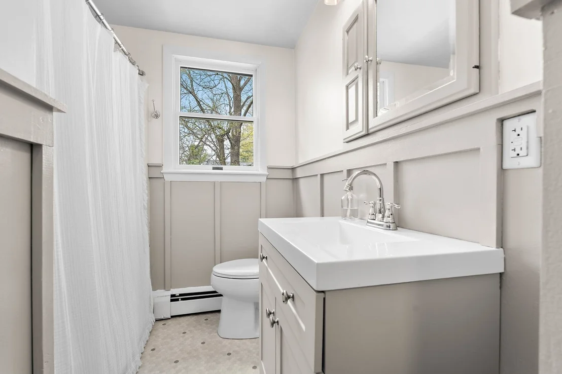 Photo of 82 Edsel Road