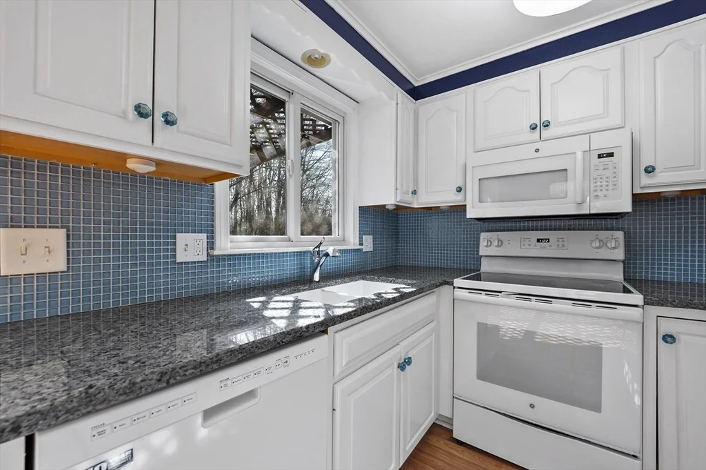 Photo of 43 Colonial Drive