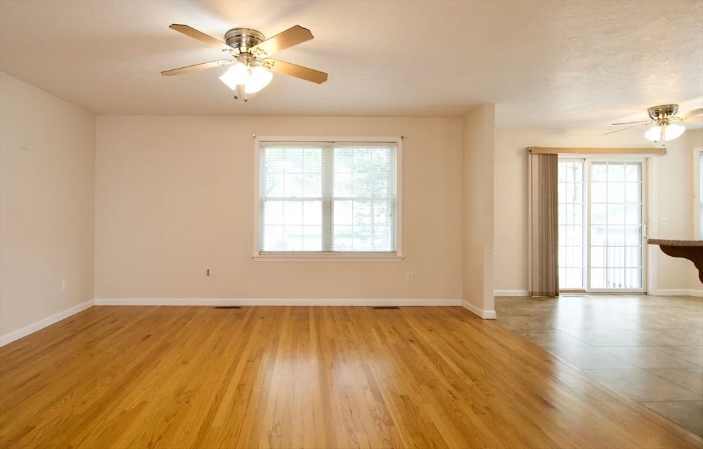 Photo of 114 Barrington Dr