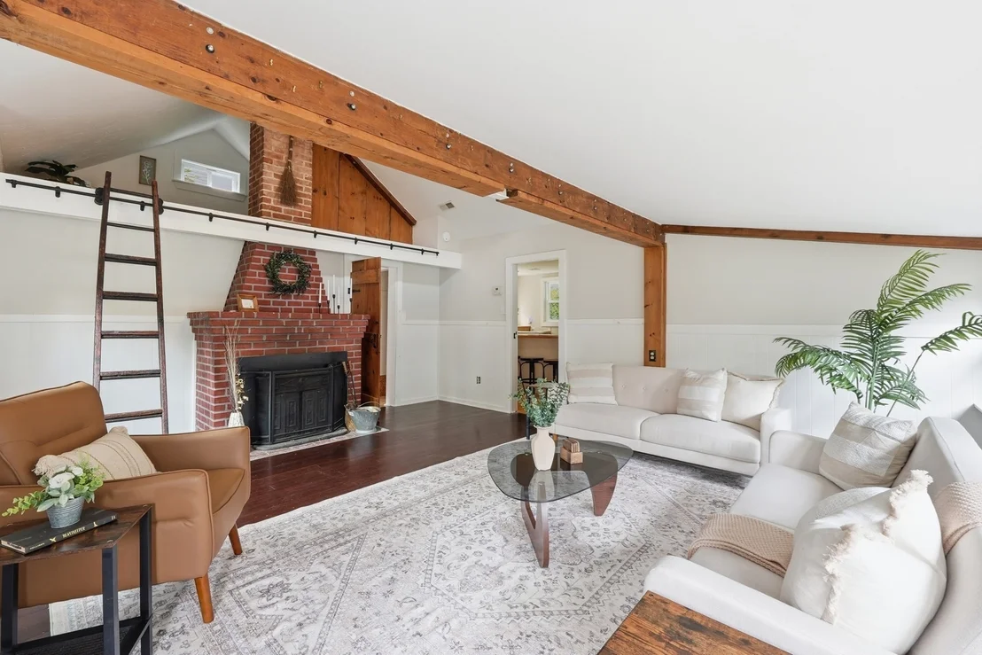 Photo of 3R Calvin St