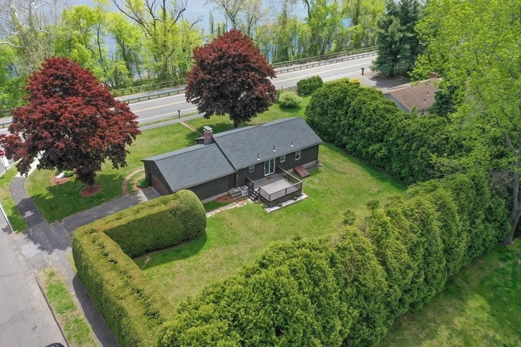 Photo of 629 River Road
