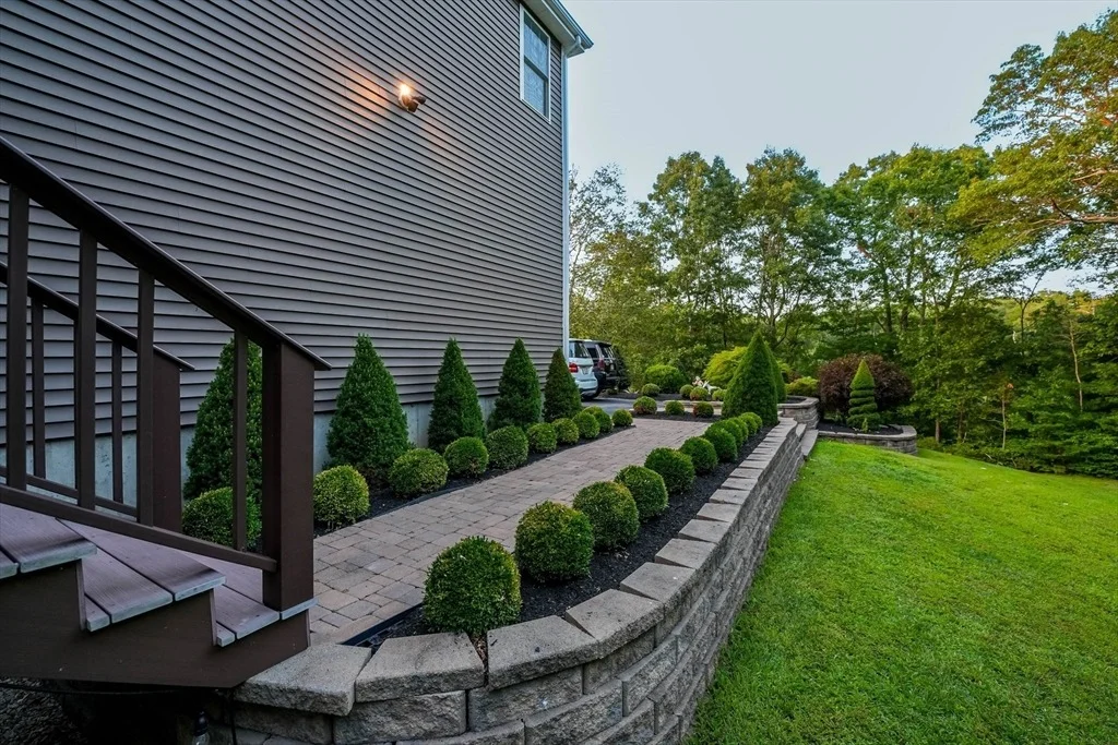 Photo of 47 Devol Ave