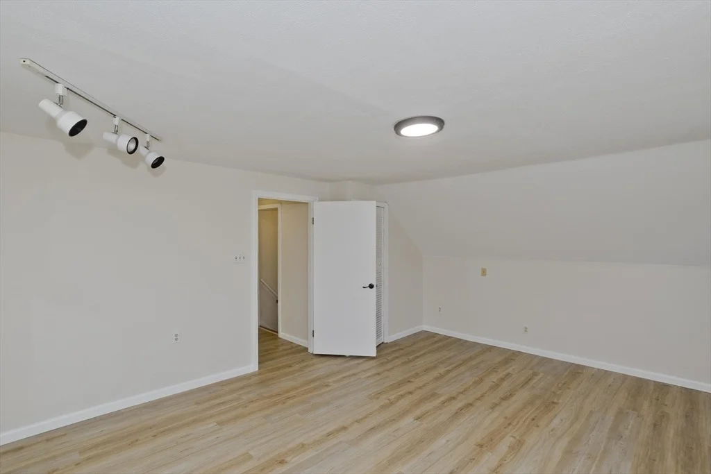 Photo of 192 Gardens Dr