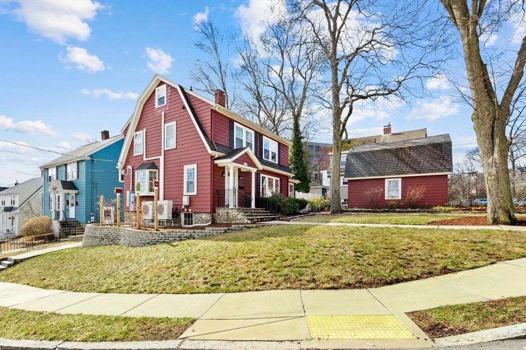 Photo of 142 Savin St