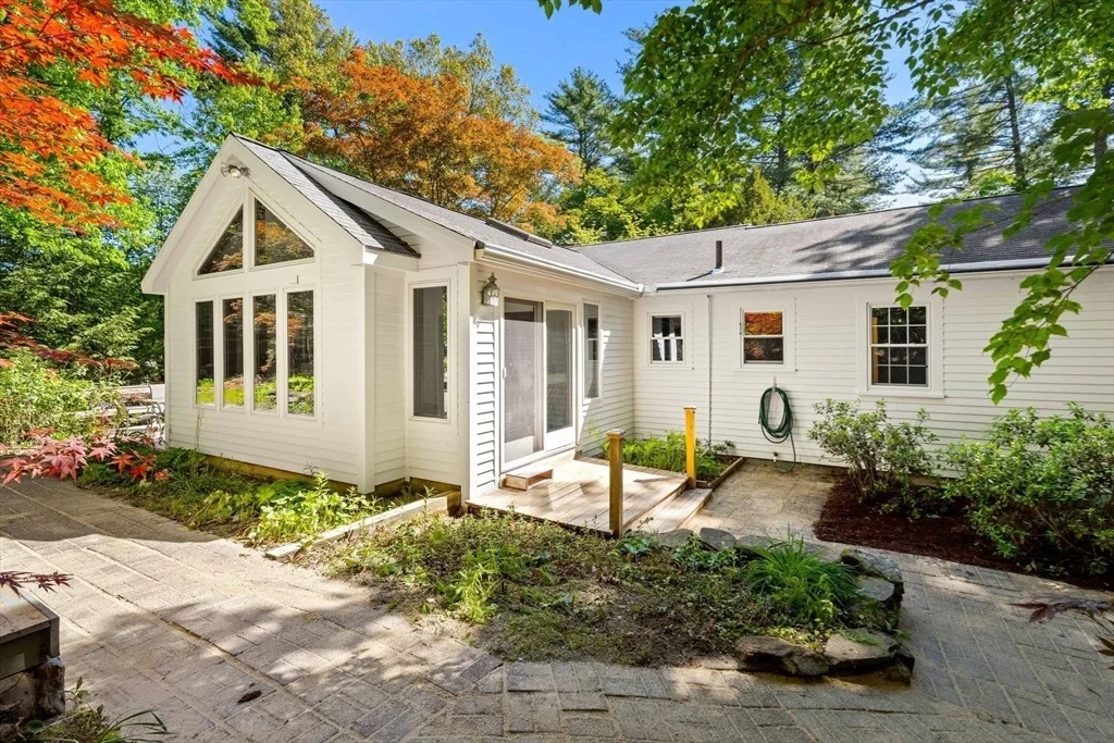 Photo of 371 Longley Rd