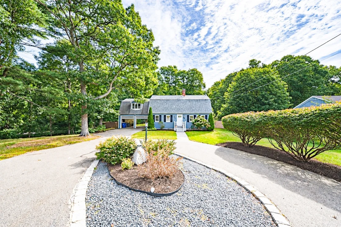 Photo of 451 County Rd