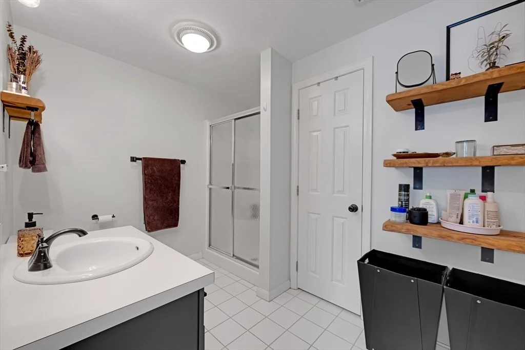 Photo of Unit D at 29 Coldspring Dr