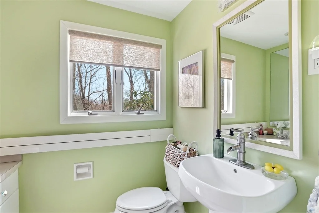 Photo of 33 Algonquin Rd