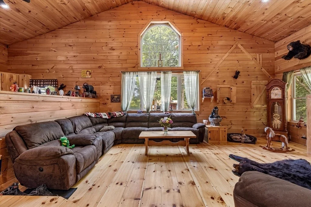 Photo of 8 Oakwood Rd