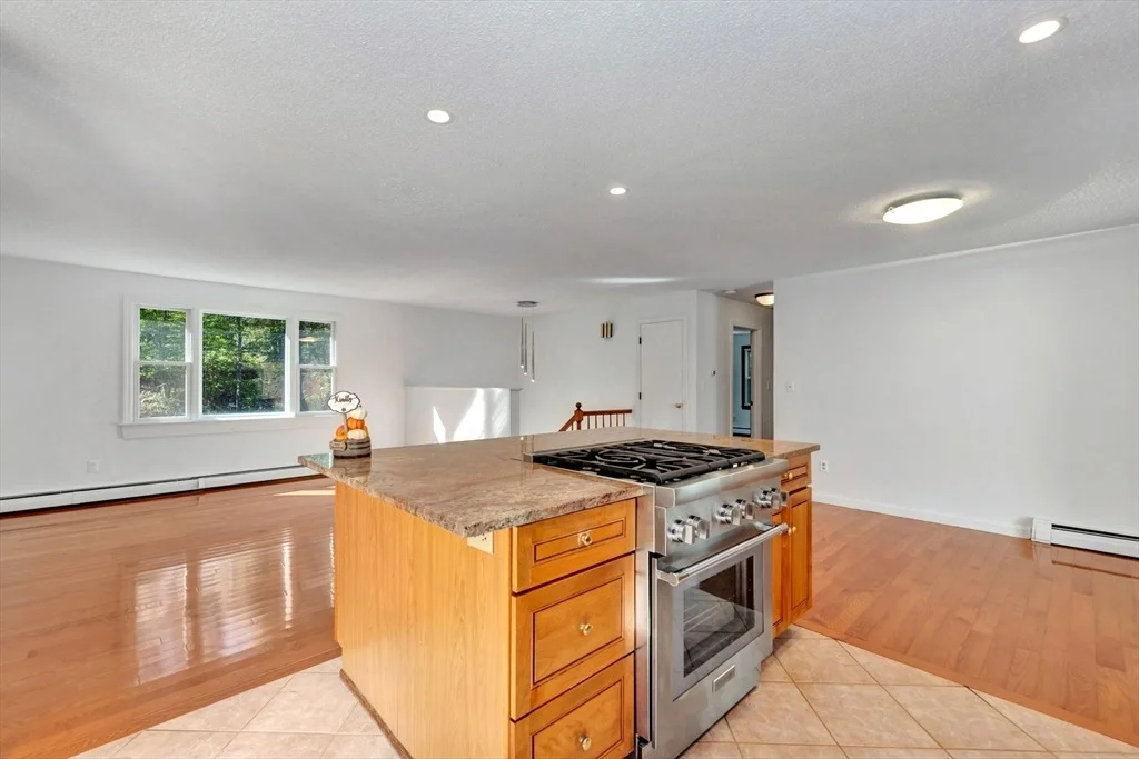 Photo of 50 Laurel St