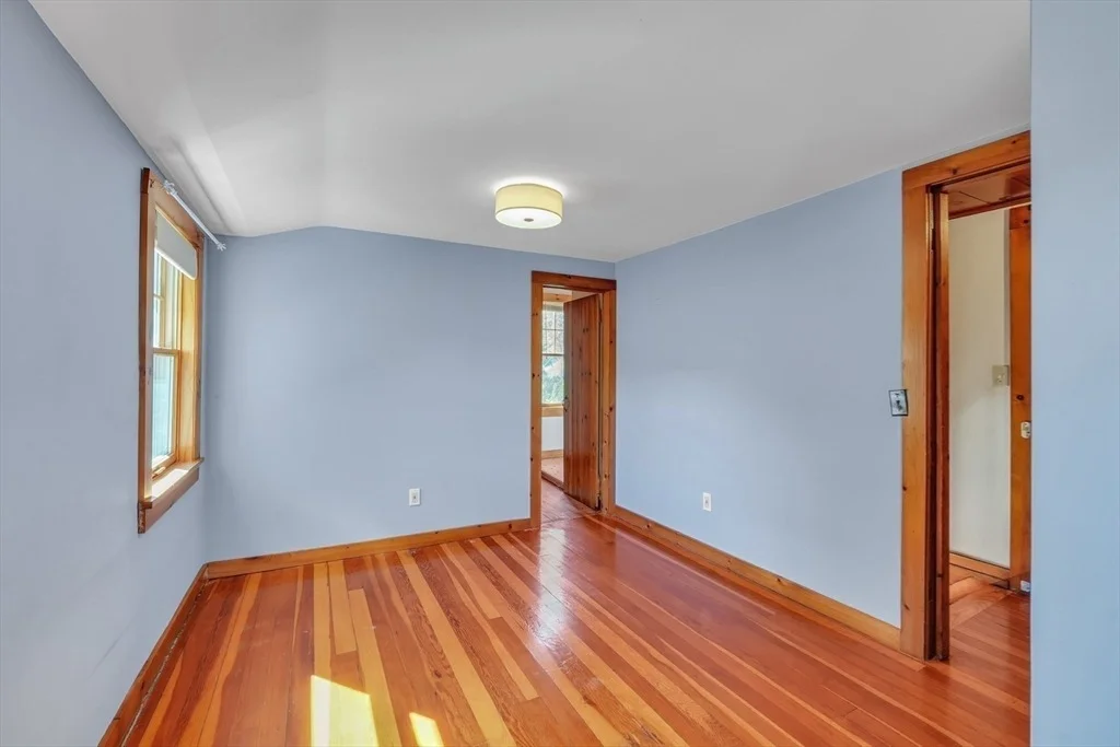 Photo of 210 Barton Rd