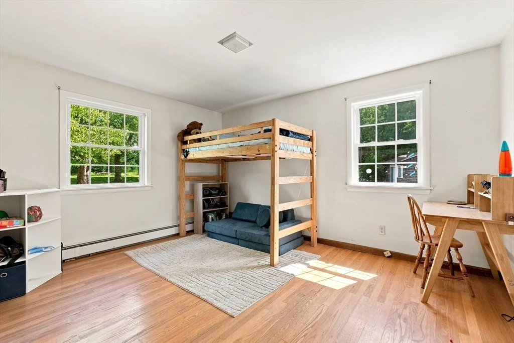 Photo of 261 Bay Road
