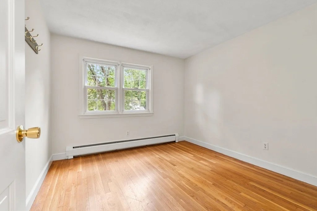 Photo of 15 Stanford Dr