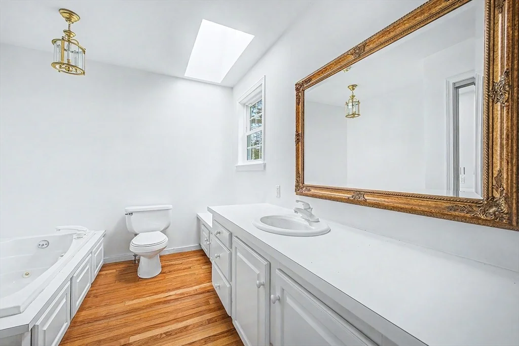 Photo of 355 Boston Rd