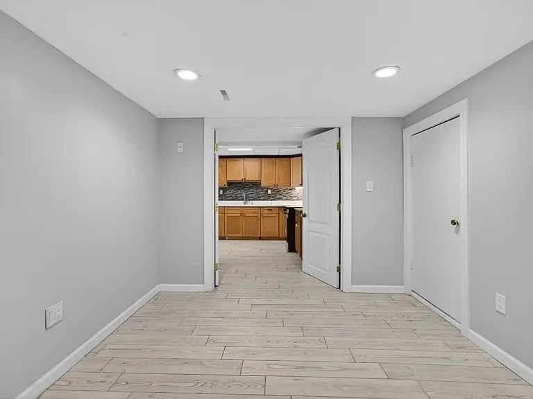 Photo of 23 Cove Rd