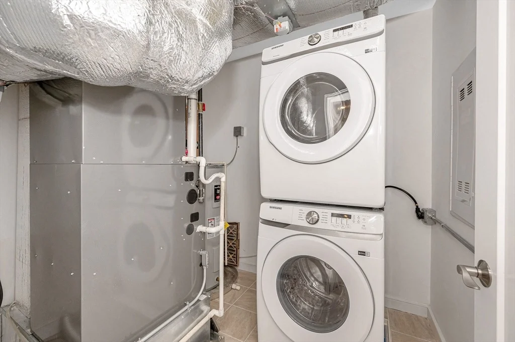 Photo of Unit 205 at 17 Kearney Sq