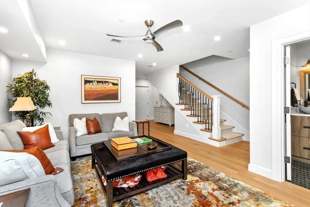 Photo of 102 Saint Botolph St