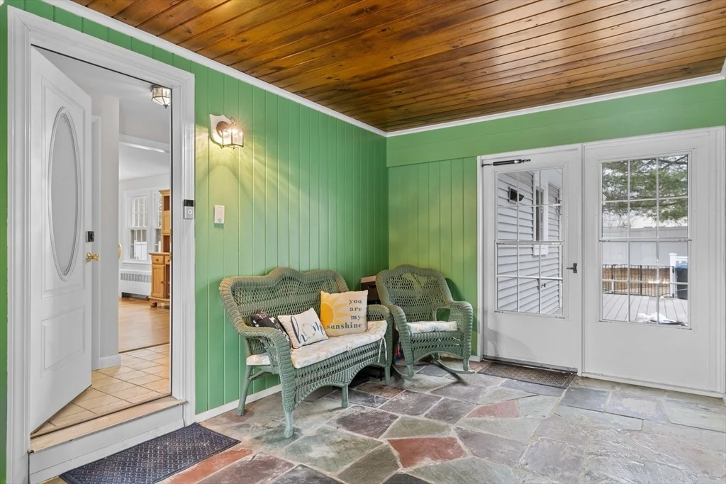Photo of 25 Dennis Circle