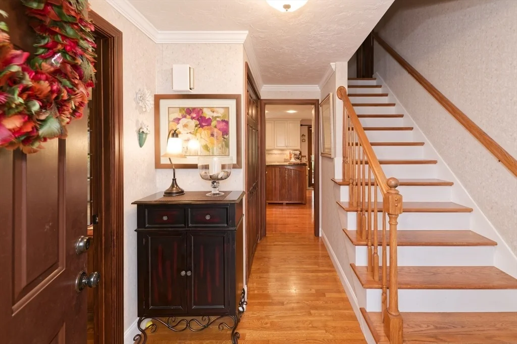 Photo of 6 Rainbow Dr