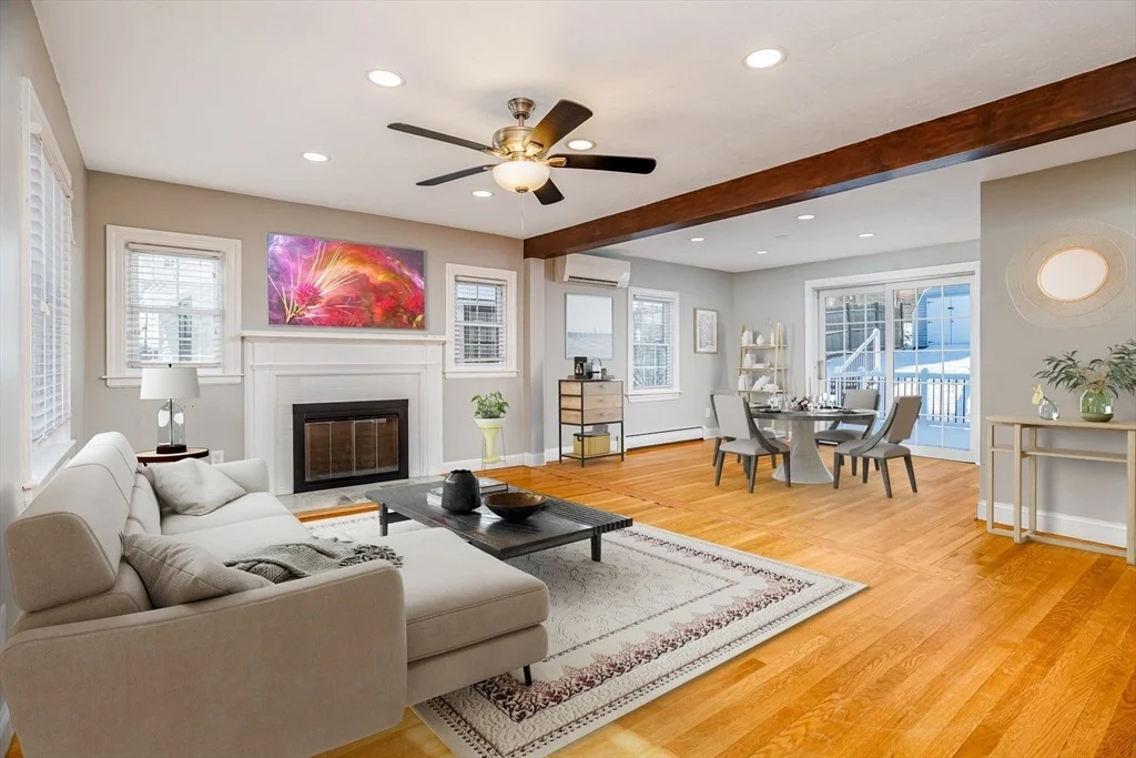 Photo of 23 Tiverton Parkway
