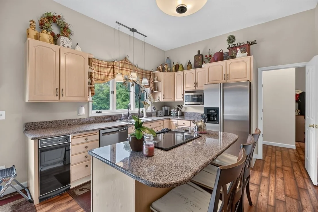 Photo of 196 High Meadow Dr