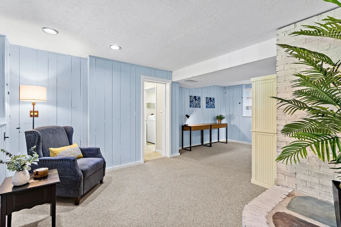 Photo of 13 Annabel Ln