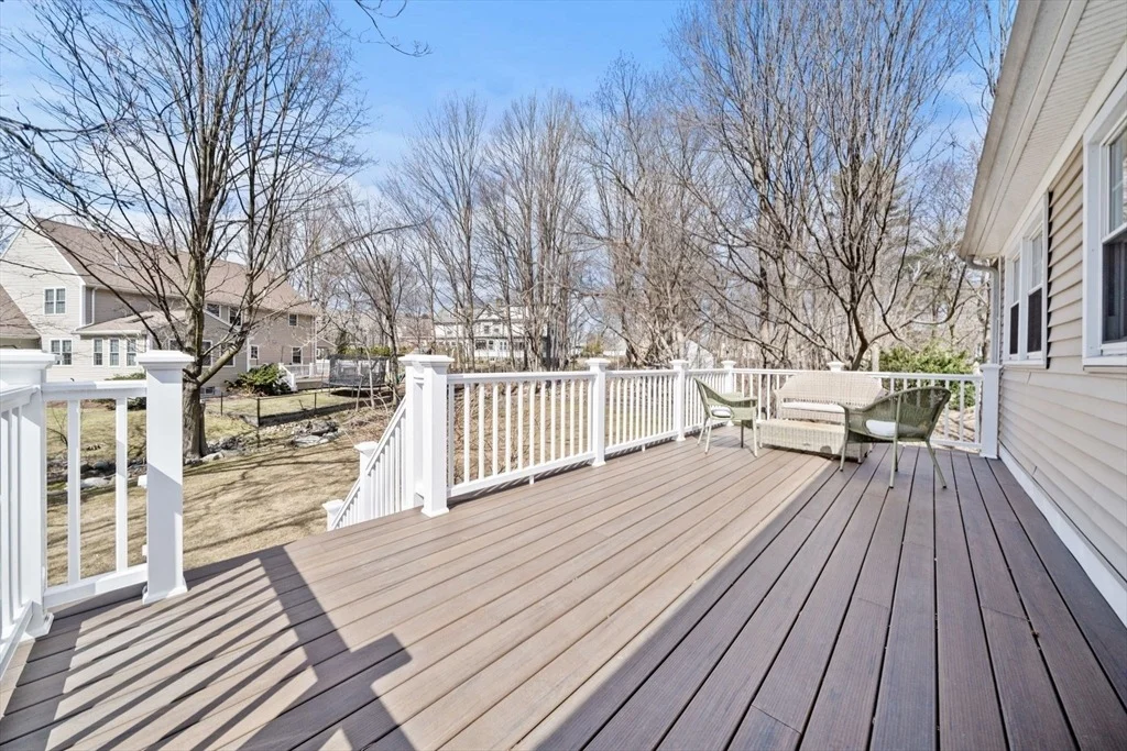 Photo of 75 Whitehall Ln