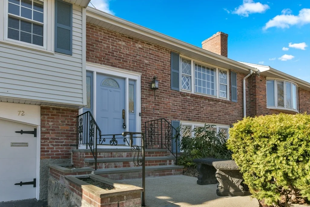 Photo of 72 Stivaletta Dr
