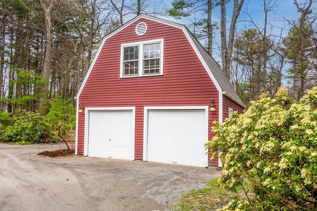 Photo of 134 Sandy Pond Rd