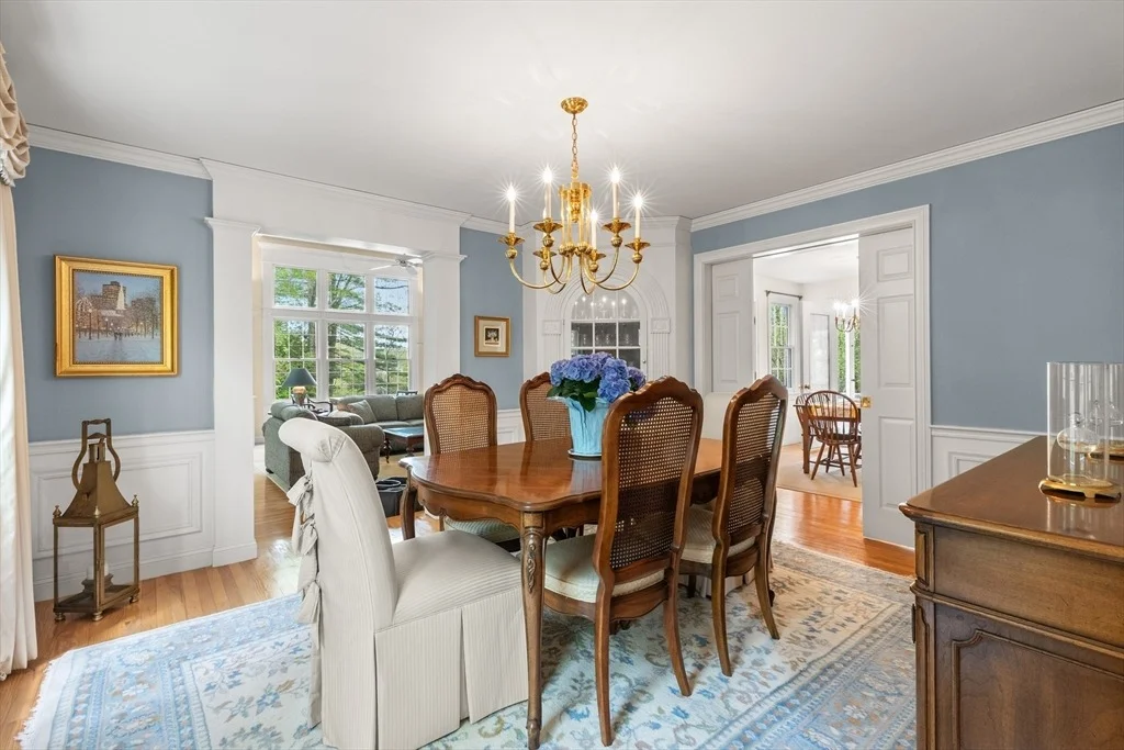 Photo of 151 River Rd
