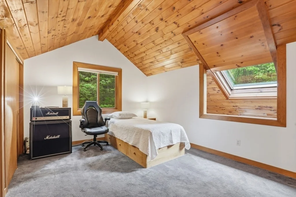 Photo of 39 Hog Hill Road