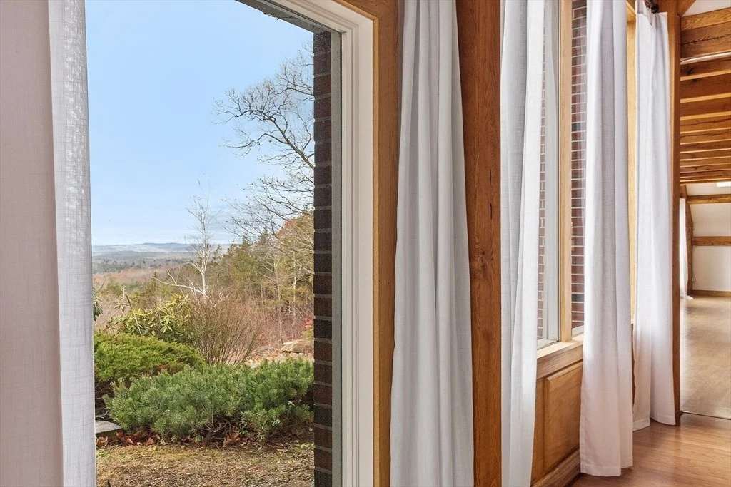 Photo of 102 Lyons Hill Rd