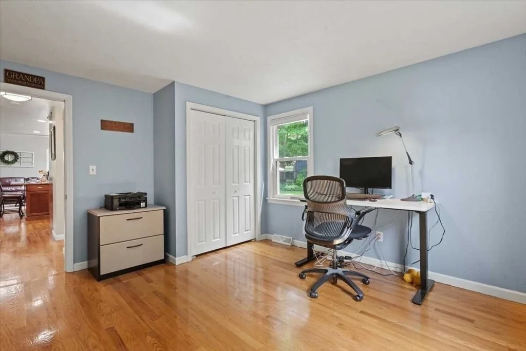 Photo of 7 Caroline Dr