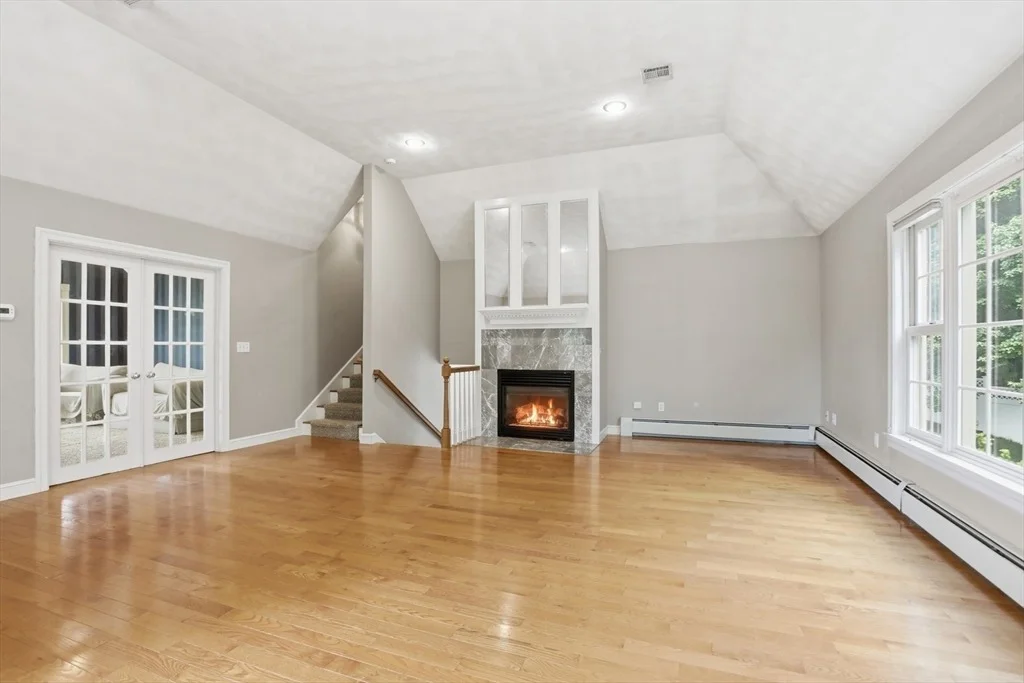 Photo of 4 Farnham Circle