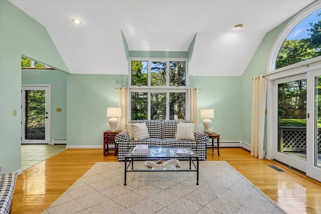 Photo of 4 Florence Ave