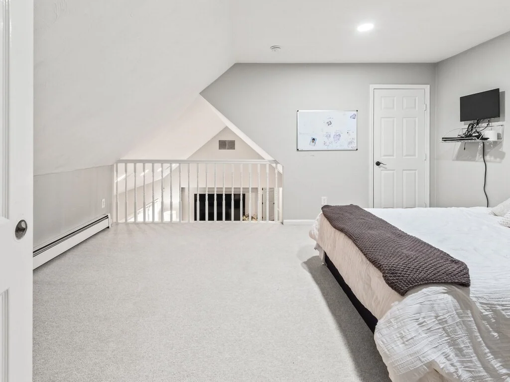 Photo of 33 Smallwood Cir