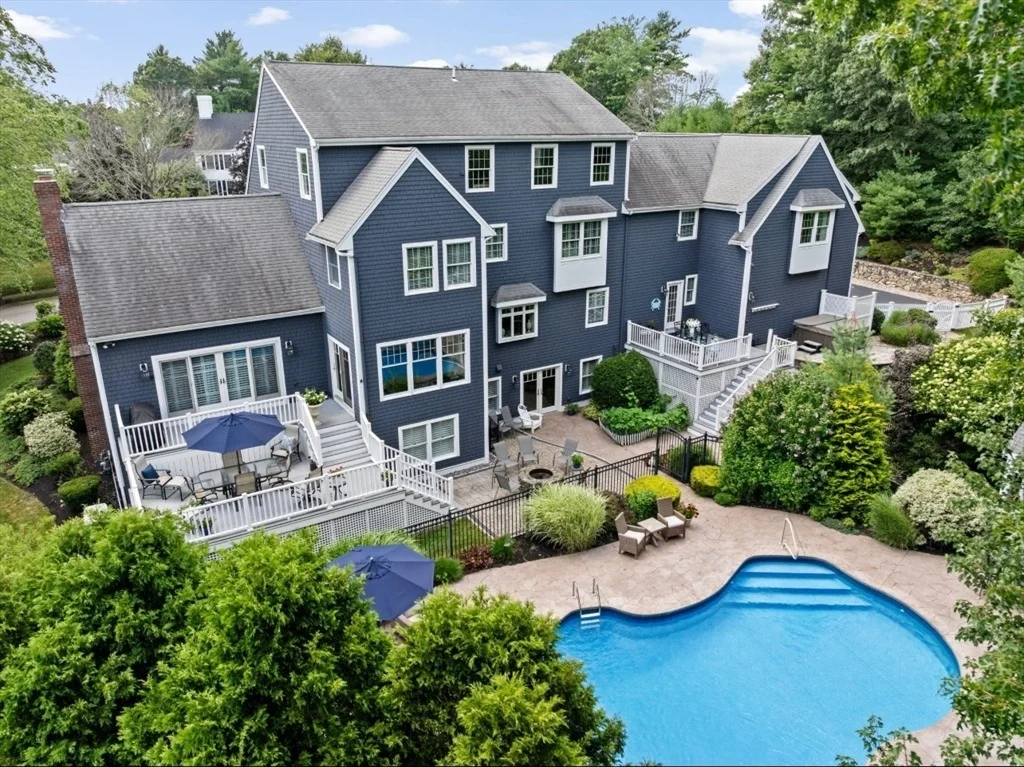Photo of 160 Hillcrest Rd